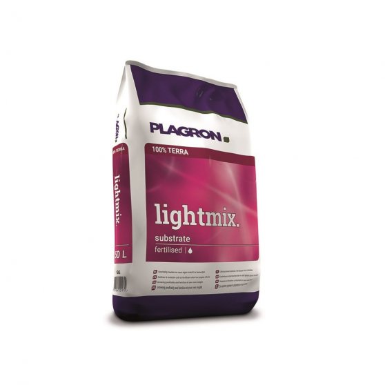 50 l substrát Plagron Light mix zajistí rostlinám živiny na 1 týden