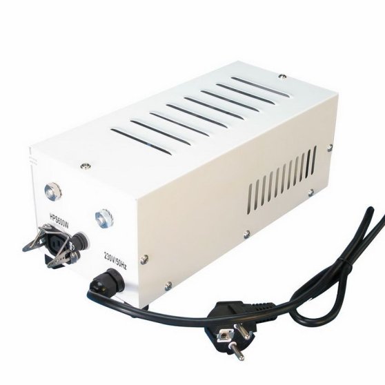 Elektromagnetický předřadník Horti Gear 600W 240V, zaboxovaný s IEC konektorem